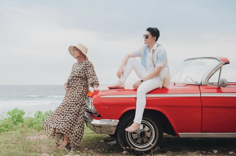 Melahirkan Anak Pertama, Begini Perjalanan Zaskia Sungkar dan Irwansyah 10 Tahun Menanti Buah Hati