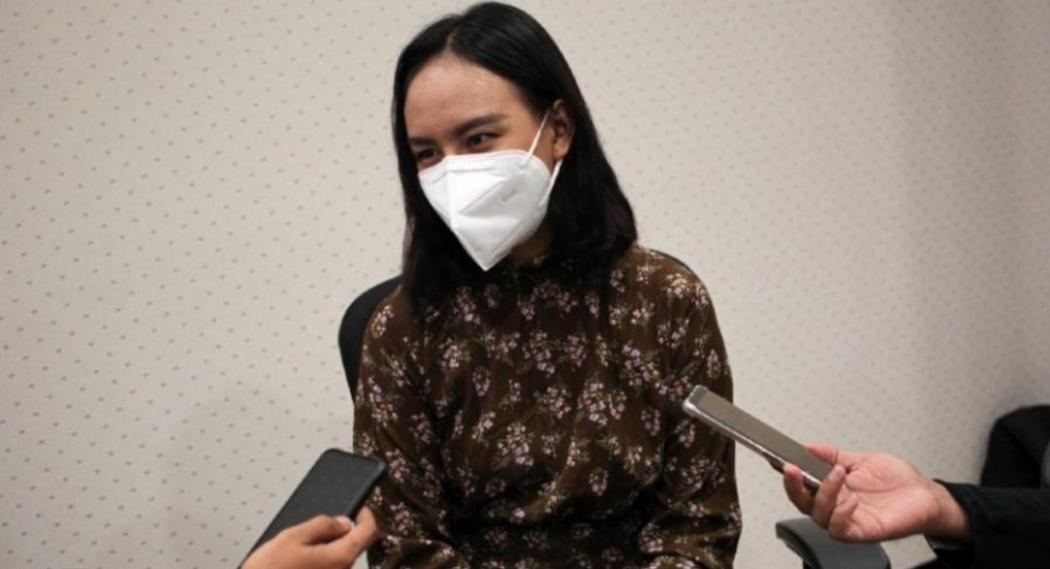 Miss Indonesia NTT Nadia Riwu Menangis Ibunda Diduga Menipu, Kakek: Cucu Kami Terpukul