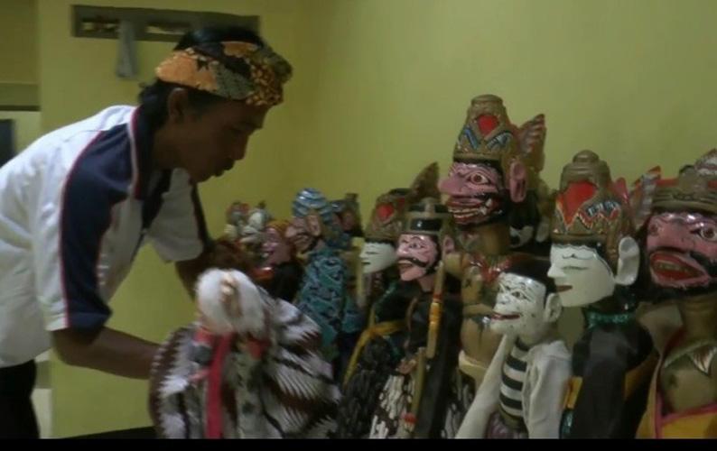 Ki Dalang Penjol, Satu-satunya Perajin Wayang Golek Khas Pemalang Bertahan di Tengah Pandemi