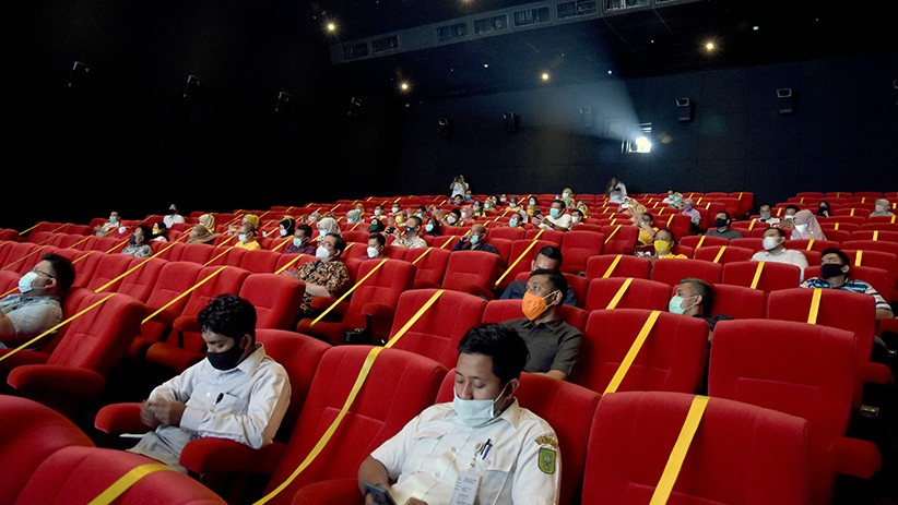 Ajak Kembali ke Bioskop, Sandiaga Uno: Prokes Ketat Kunci Utama Bisa Bangkit