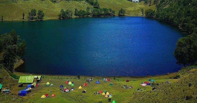 Pendakian Gunung Semeru Dibuka Hari Ini, Indahnya Menikmati Ranu Kumbolo yang Eksotis