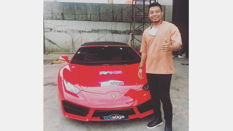 Ngeri! Jadi Manajer RANS Cilegon FC, Hamka Hamzah Pamer Mobil Ferrari