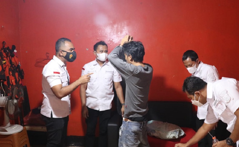 Jadi Tempat Pesta Miras dan Narkoba, Markas Ormas di Tangerang Digerebek Polisi