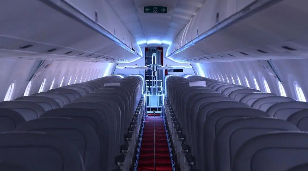 Robot Pembunuh Virus Diuji Coba Sterilkan Pesawat Penumpang di Swiss