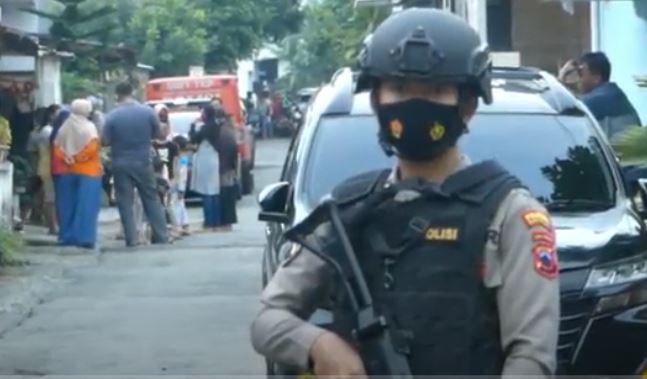 Rumah Kontrakan Terduga Teroris di Purwokerto Digeledah Densus 88