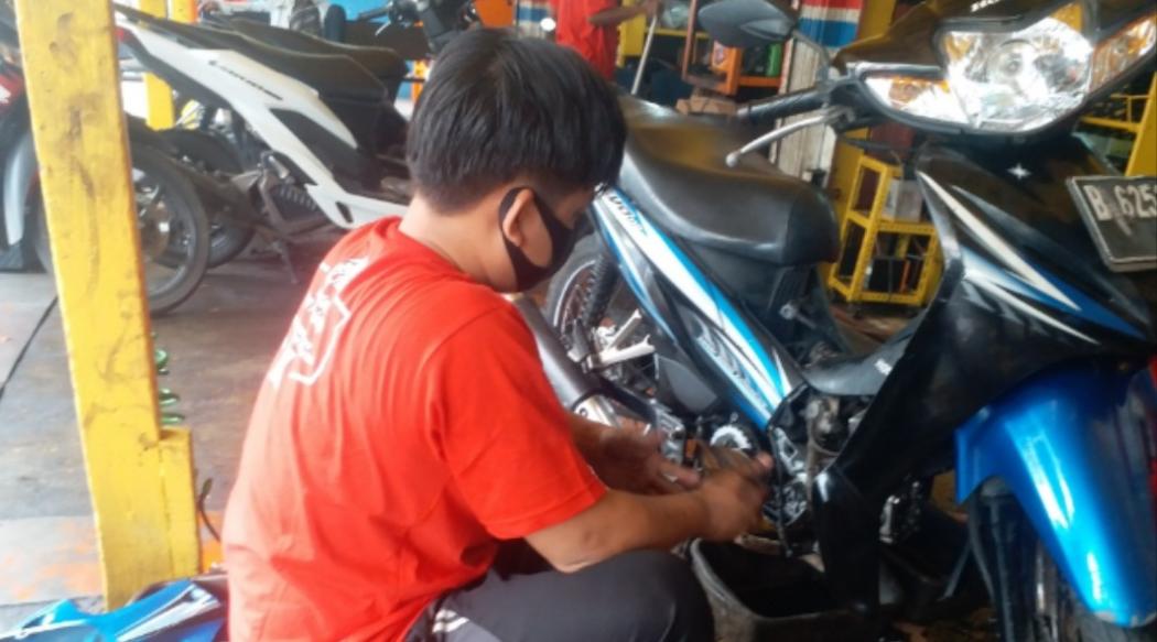 Tips Merawat Motor Tanpa Harus ke Bengkel 