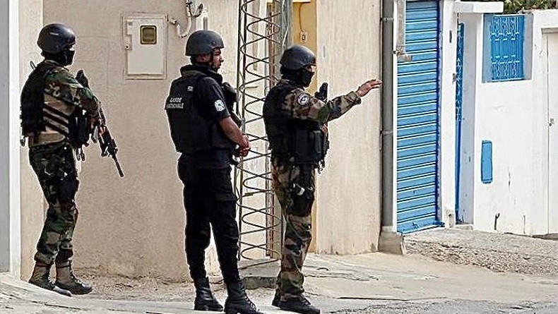 Perempuan Pelaku Bom Bunuh Diri di Tunisia Gendong Bayi saat Beraksi