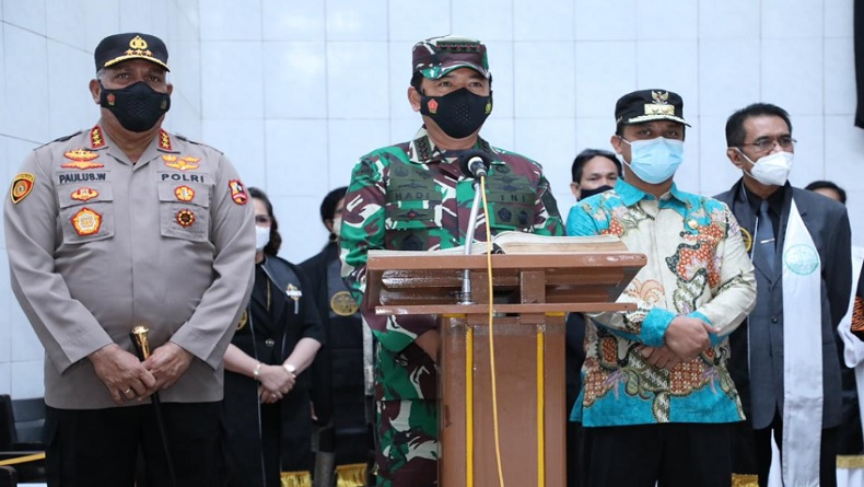 Panglima TNI Kunjungi Gereja Katedral Makassar Pastikan Paskah 2021 Aman