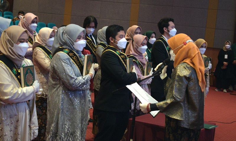 Lulus, 29 Dokter Muda Unusa Siap Mengabdi ke Pelosok hingga Pesantren 