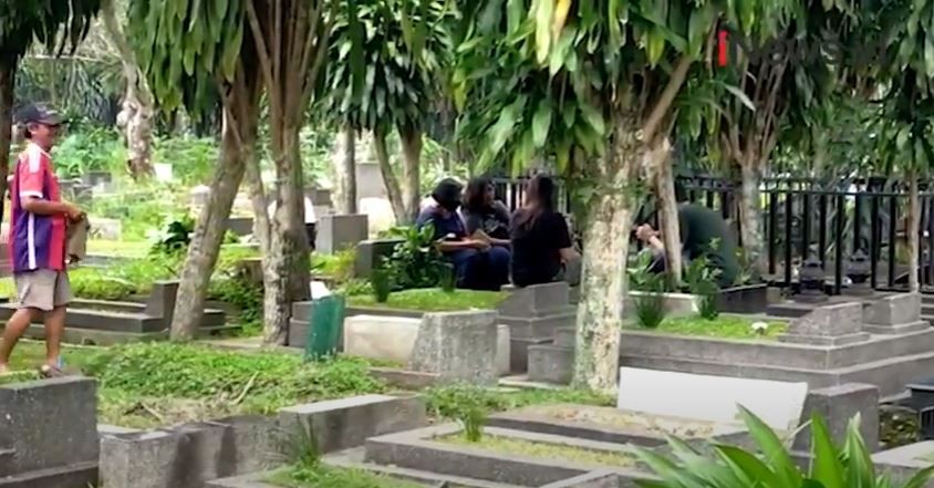 Curhat Warga Lebaran saat Pandemi: Mudik Dilarang, Ziarah Juga