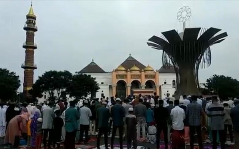 Kabar Baik, Tarawih dan Sholat Id Berjamaah Diizinkan, Ini Syaratnya
