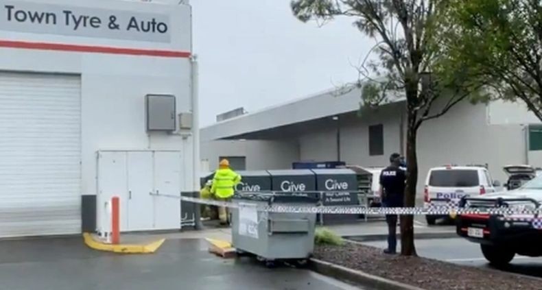 Tragis, Perempuan Muda Tewas Terjebak di Kotak Sumbangan