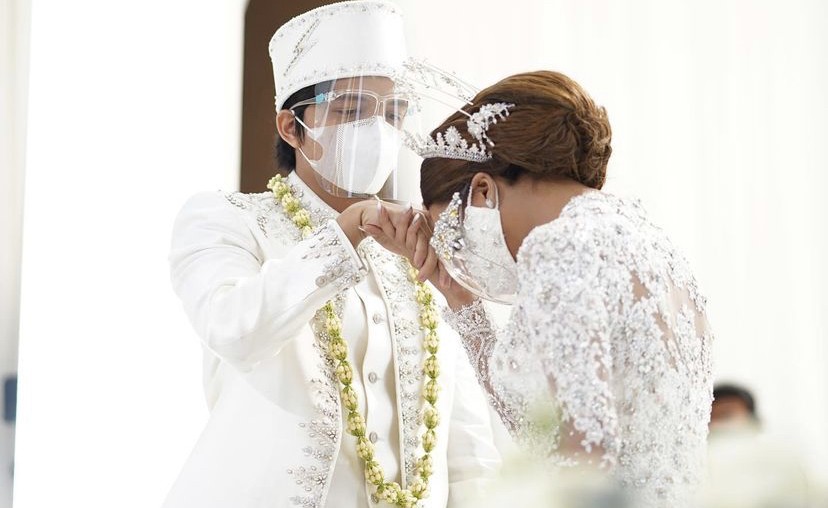 Aurel Sibuk Menghitung Uang Sumbangan, Atta Halilintar Kasih Bocoran Malam Pertamanya   