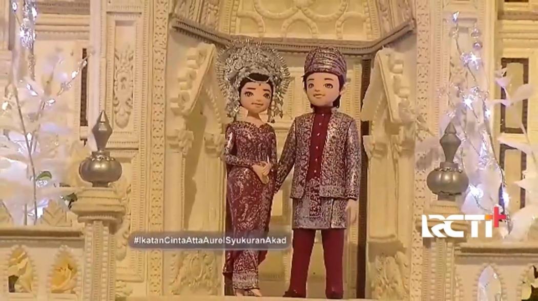 Romantisnya Atta dan Aurel Waktu Suapan Pertama Kue Setinggi 3 Meter