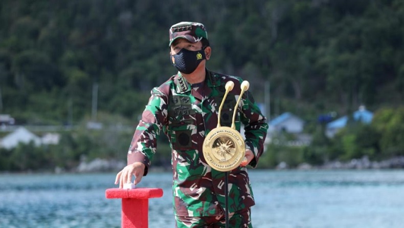 Panglima TNI Resmikan Kapal Selam Karya Anak Bangsa KRI Alugoro-405 