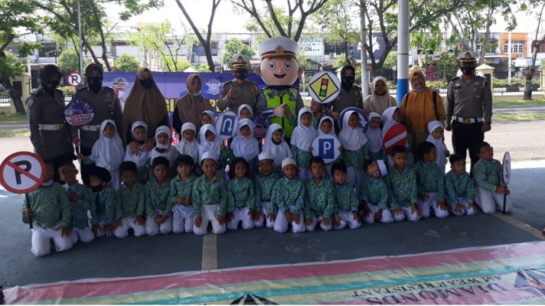 Kenalkan Lalu Lintas sejak Dini, Ditlantas Polda Aceh Gelar Penyuluhan kepada Siswa PAUD