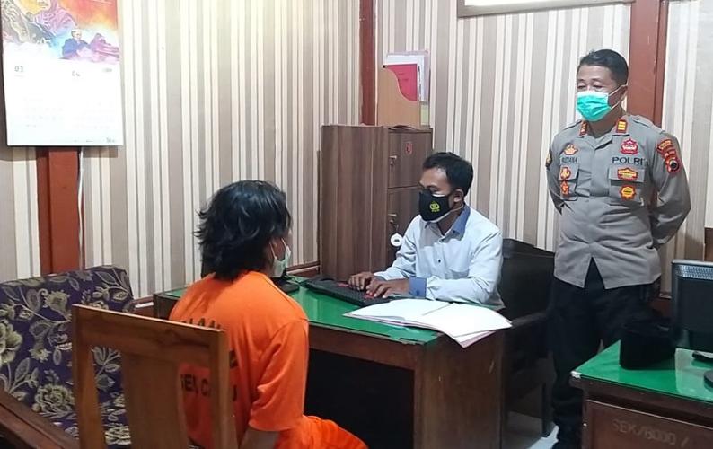 Mengaku Dukun Pengganda Uang, 2 Pria Ini Tipu Warga dengan Ritual di Kuburan