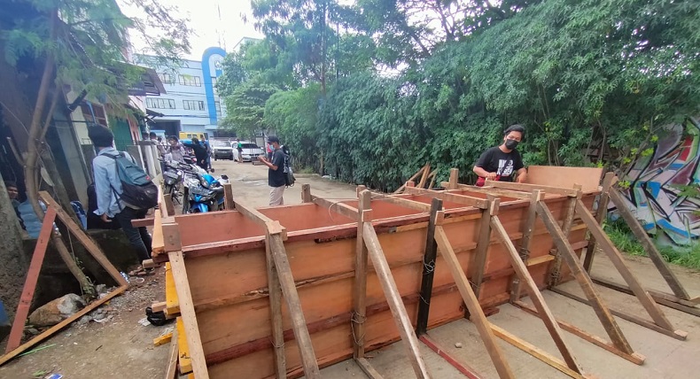 Sengketa Lahan, Akses Jalan di Cipondoh Diblokir