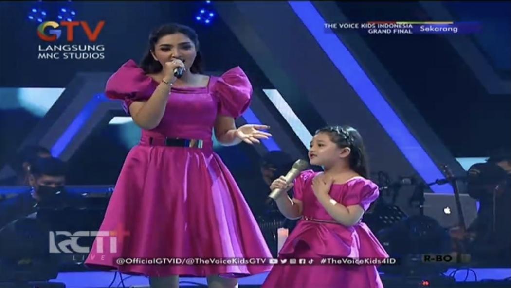 Sempat Trending di YouTube, Arsy Hermansyah Bawakan Lagu Snowman di The Voice Kids Indonesia    