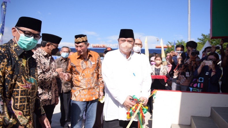 Resmikan Masjid Jami Tine-Tang, Menko Airlangga: Ini Simbol Keberagaman dan Dukung Ekonomi