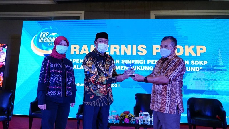 Inilah Penerima Penghargaan Pemberantasan Destructive Fishing dari KKP