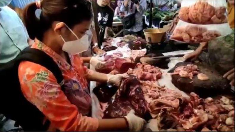 Mengandung Cacing Pita, 10,6 Kg Hati Sapi di OKU Dimusnahkan