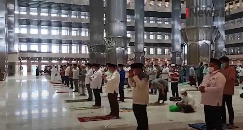 Salat Tarawih Berjemaah Dibolehkan, Ini Syaratnya!