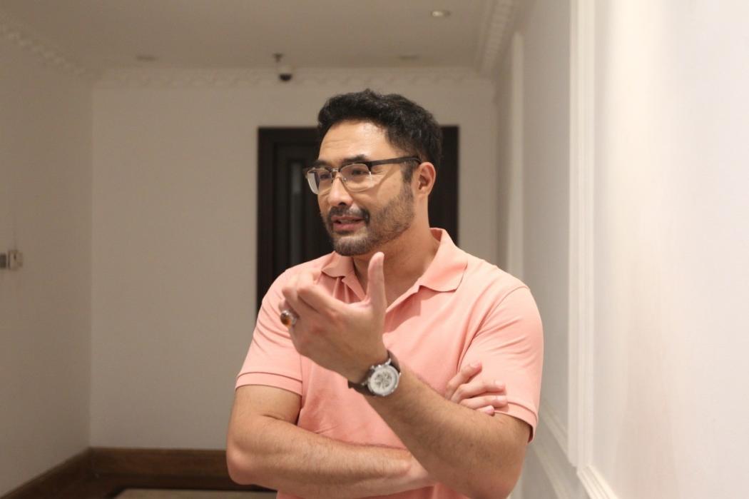 Sibuk Syuting, Surya Saputra Rindukan Kumpul Bersama Keluarga di Ramadan Kali Ini   