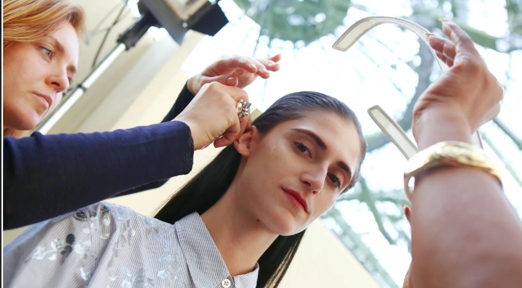 4 Cara Mengatasi Rambut Kering, Nomor Satu Jangan Keramas Setiap Hari 