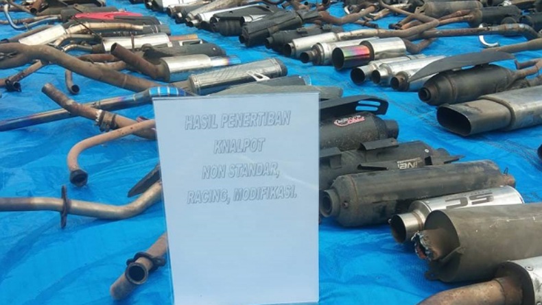  Polres Bitung Musnahkan Ratusan Knalpot Bising
