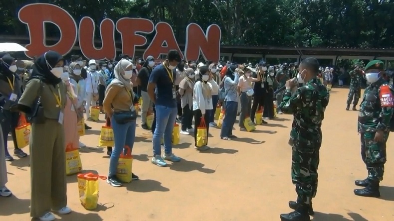 Nakes RSDC Wisma Atlet Liburan di Dufan setelah Setahun Hadapi Pandemi Covid-19