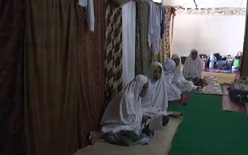 Begini Tradisi Basuluak Jemaah Tarekat Naqsabandiah di Padang Selama Ramadan