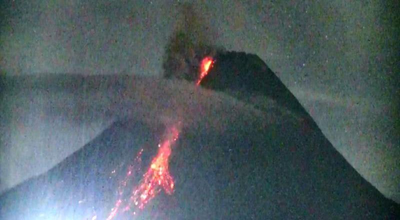 Selasa Pagi, Merapi 3 Kali Luncurkan Awan Panas Guguran Sejauh 1,8 Km