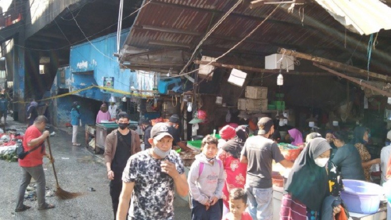 Suasana Pasar Minggu Setelah Dilanda Kebakaran, Aktivitas Jual Beli Berangsur Normal