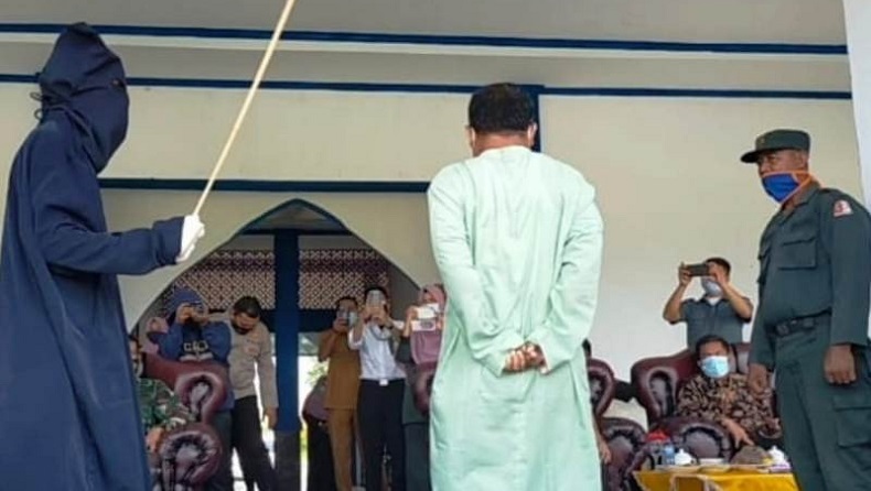 Pelaku Pelecehan Seksual di Nagan Raya Dicambuk 36 Kali