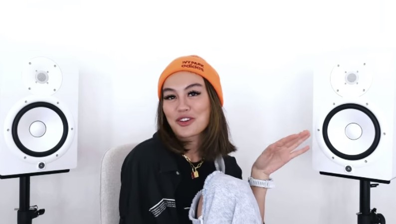 Setahun Dirahasiakan, Agnez Mo Bocorkan Video Klipnya Diadaptasi Jadi Novel Grafis   