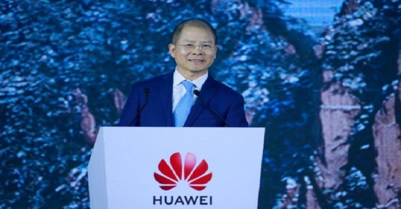 Huawei Fokus ke Pengembangan Software dan Otomotif untuk Bertahan