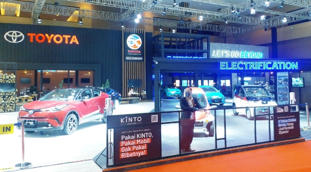 Toyota Boyong 10 Mobil Listrik di IIMS Hybrid 2021