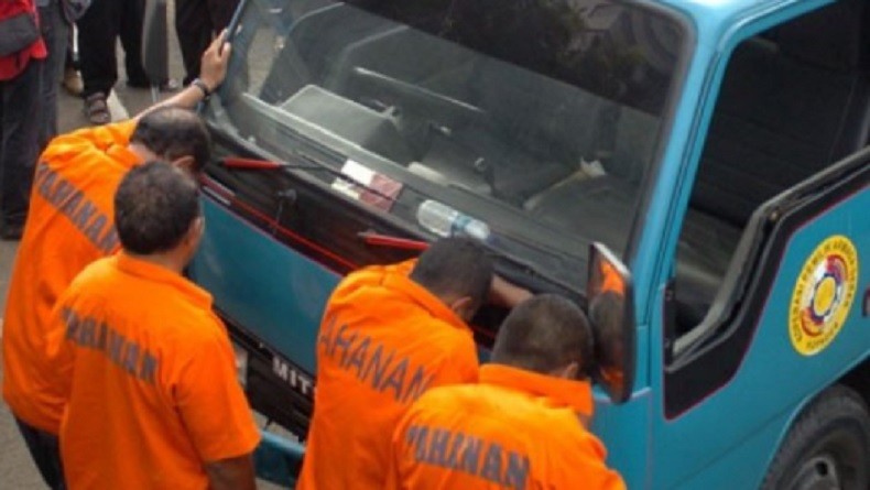 Viral di Medsos Peras Sopir Truk, Pengemudi Derek Liar Ditangkap Polda Metro Jaya