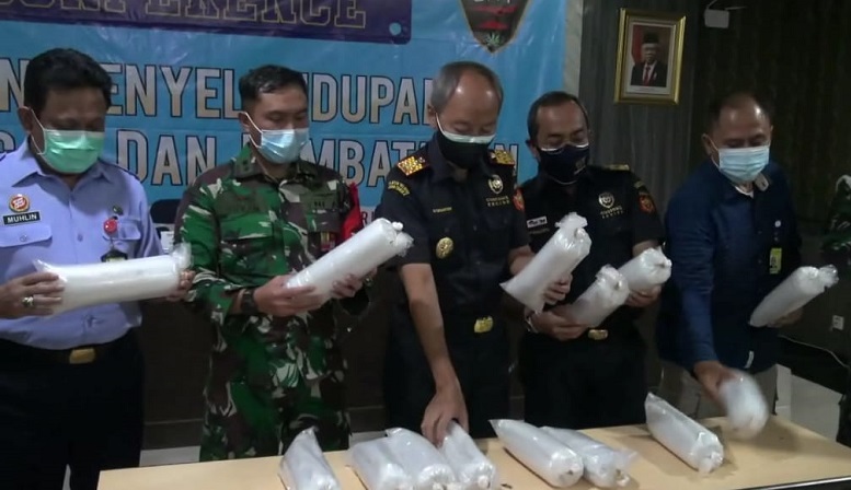 Bea Cukai Juanda Gagalkan Penyelundupan 80.000 Benih Lobster ke Batam 