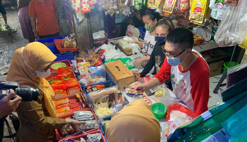 POM Tangerang Sita Puluhan Snack dan Minuman Tanpa Izin Edar