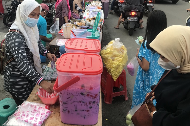 Jual Es Buah, Bisnis Murah Untung Besar Saat Ramadan