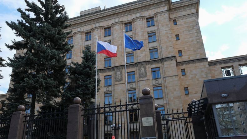 Balas Dendam, Rusia Usir 20 Diplomat Ceko soal Tuduhan Ledakan Gudang Amunisi