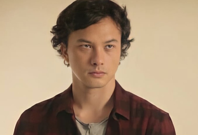 Sikap Nicholas Saputra Tetap Antre saat Vaksin Tuai Pujian Netizen: Idaman Para Wanita   