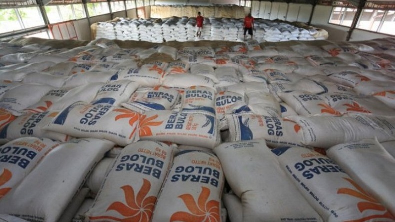 Segera Disalurkan,  Bulog Siapkan 200.000 Ton Beras untuk Bansos