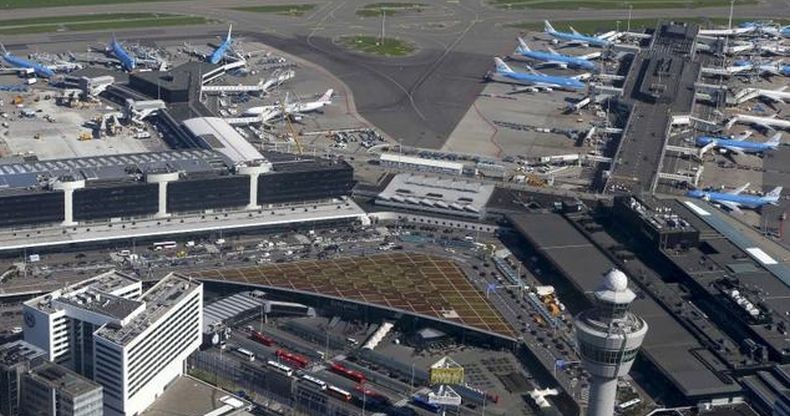 Mayat Penumpang Gelap Ditemukan di Kompartemen Roda Pesawat, Diduga Tewas karena Kedinginan