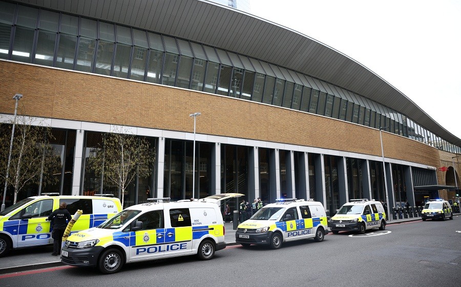 Ada Barang Mencurigakan di Atas Kereta Api, Polisi Tutup Stasiun London