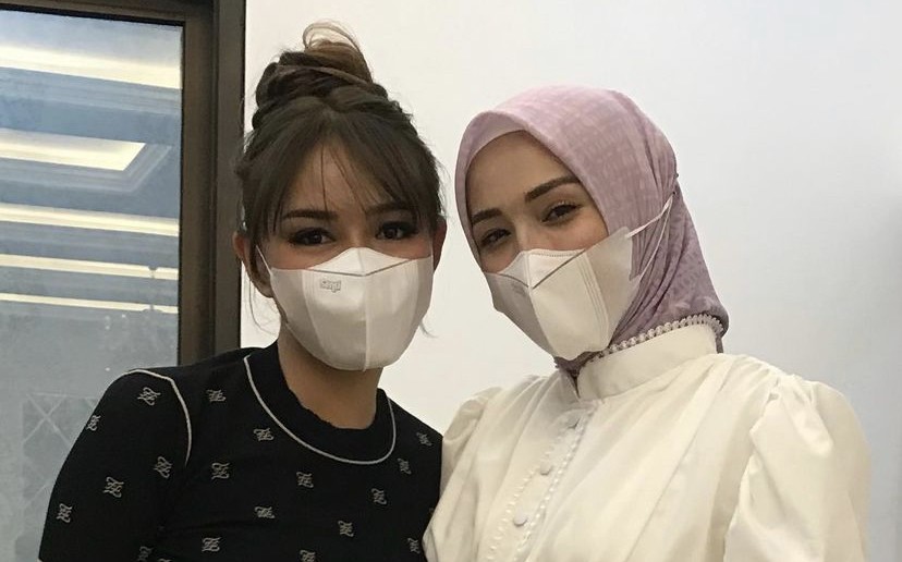 Ketemu dan Foto Bareng Amanda Manopo di Toilet, Istri Pasha Ungu: Kali Aja Ketularan Main Sinetron   