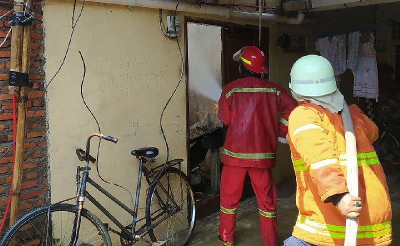 Kebakaran Hanguskan Rumah Makan di Harapan Mulya Bekasi, Pemilik Terluka