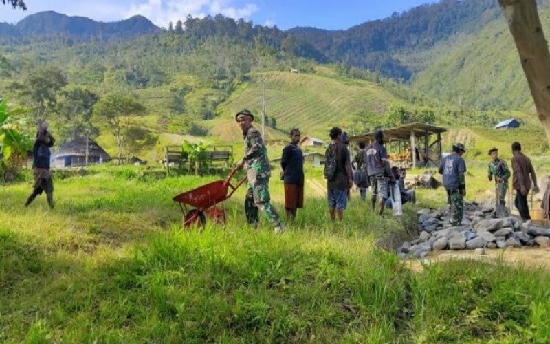 Warga Puncak Segan dengan TNI-Polri, Tokoh Gereja: Bila Bertemu Sapa Masyarakat 